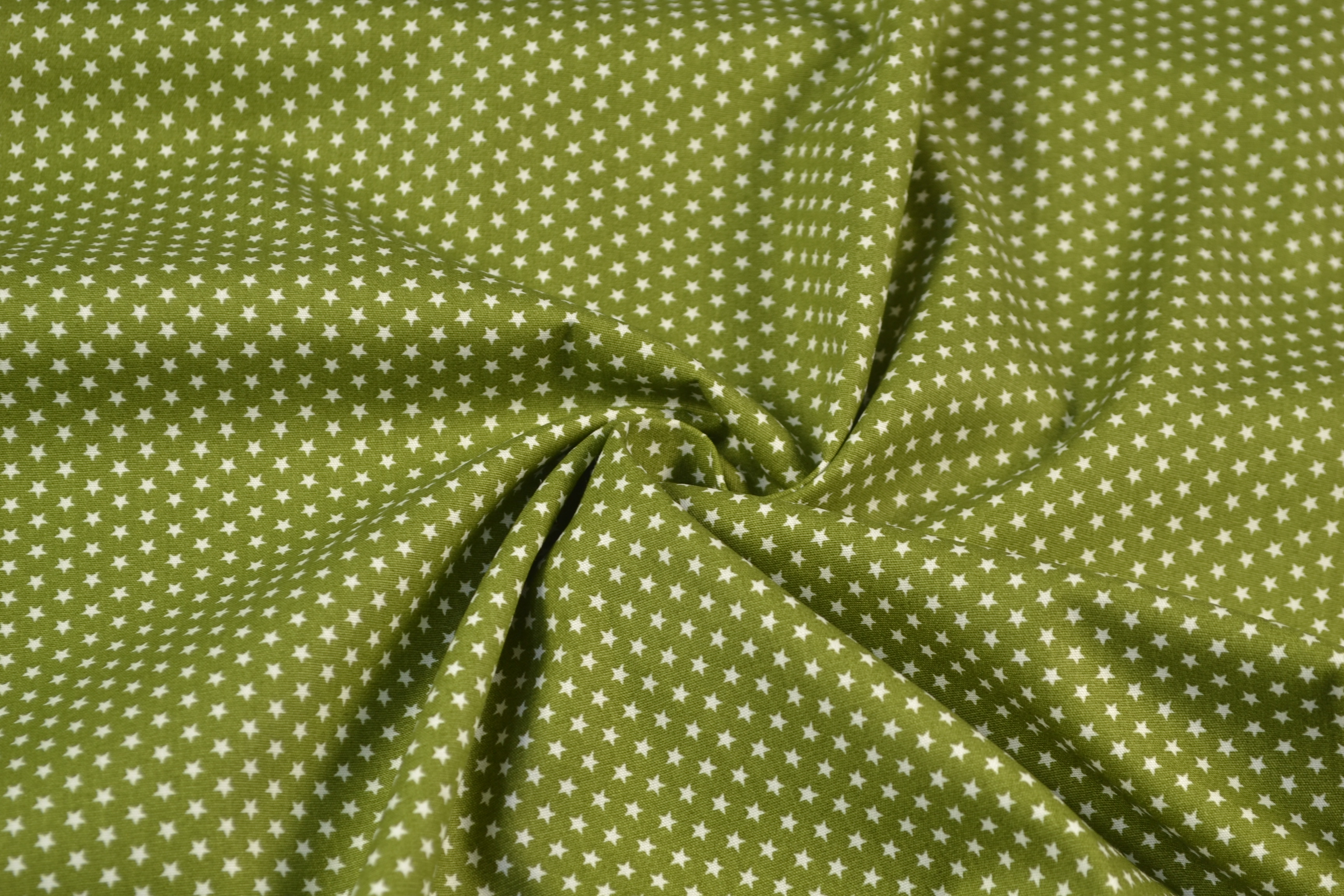 Baumwollstoff Popeline kleine Sterne, grün