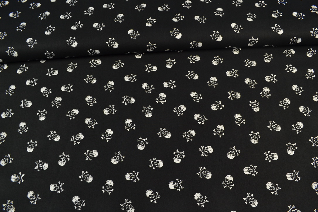 Baumwollstoff bedruckt Totenköpfe, schwarz