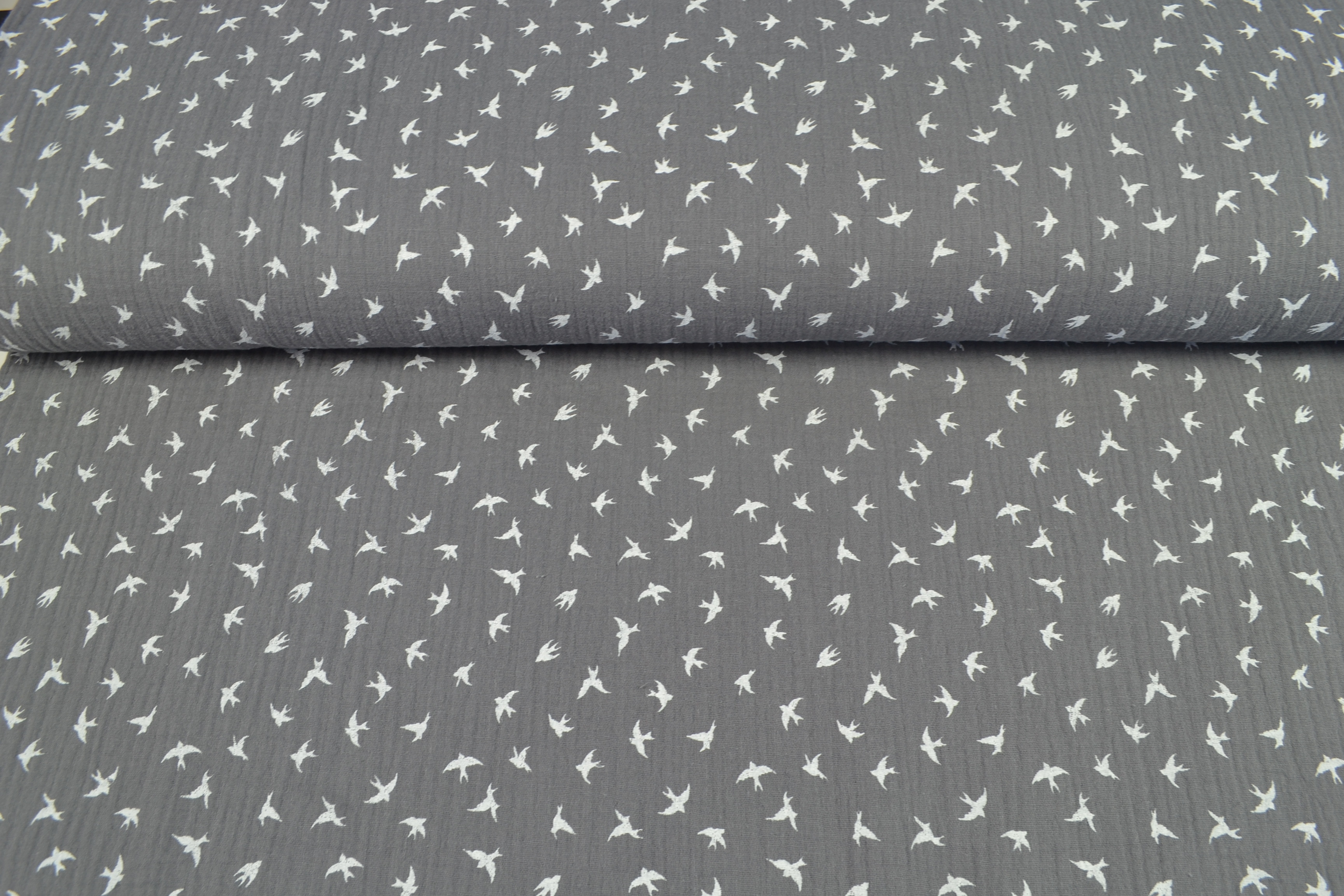 Baumwoll Musselin Double Gauze kleine Vögel, grau