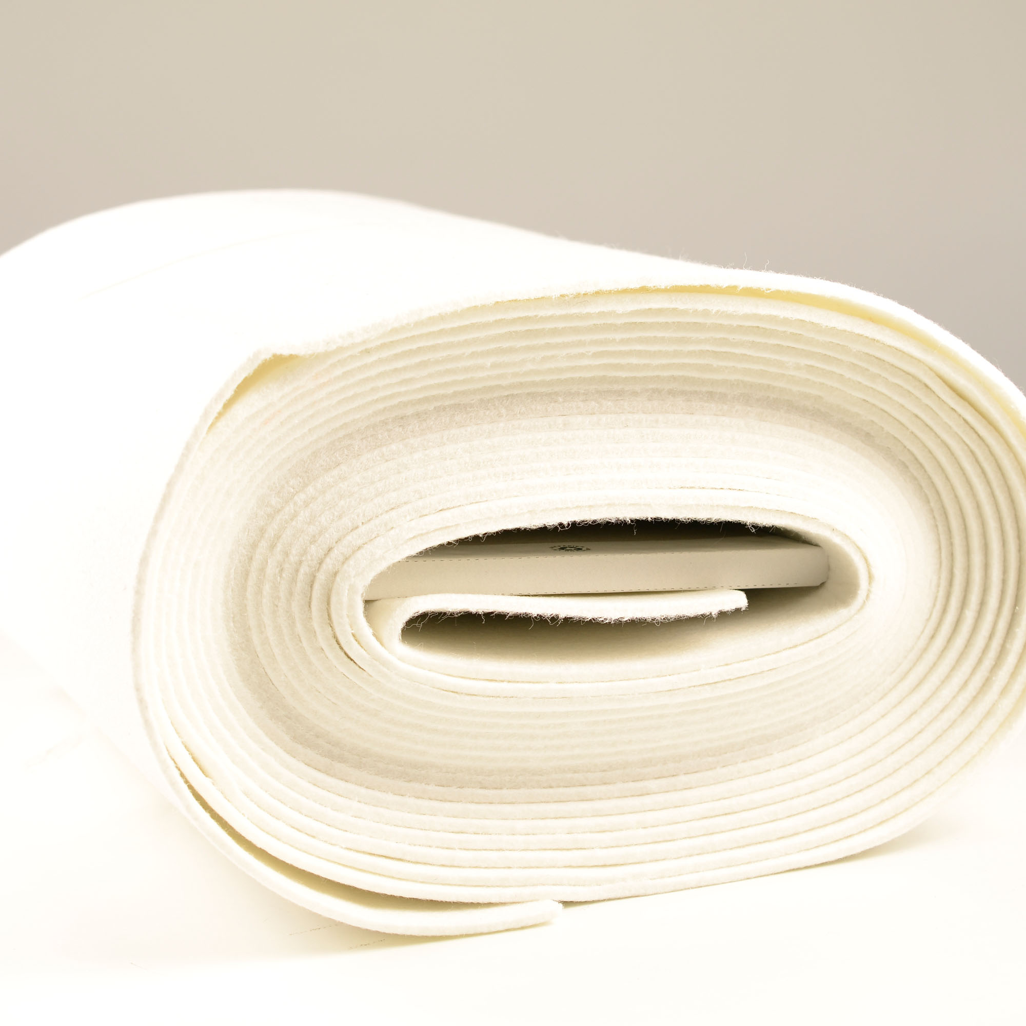 Bastelfilz Meterware, 4 mm dick harte Qualität, weiß